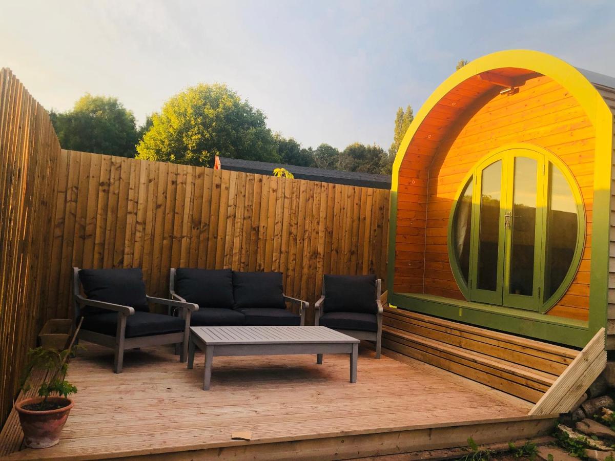 Rural Self Contained Cosy Pod House.
