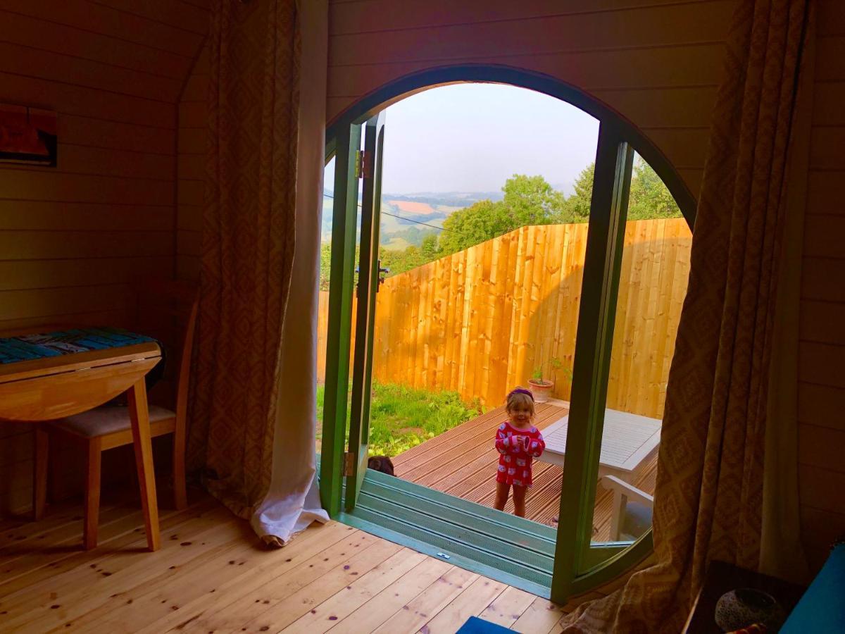 Rural Self Contained Cosy Pod House. Holiday home Garway