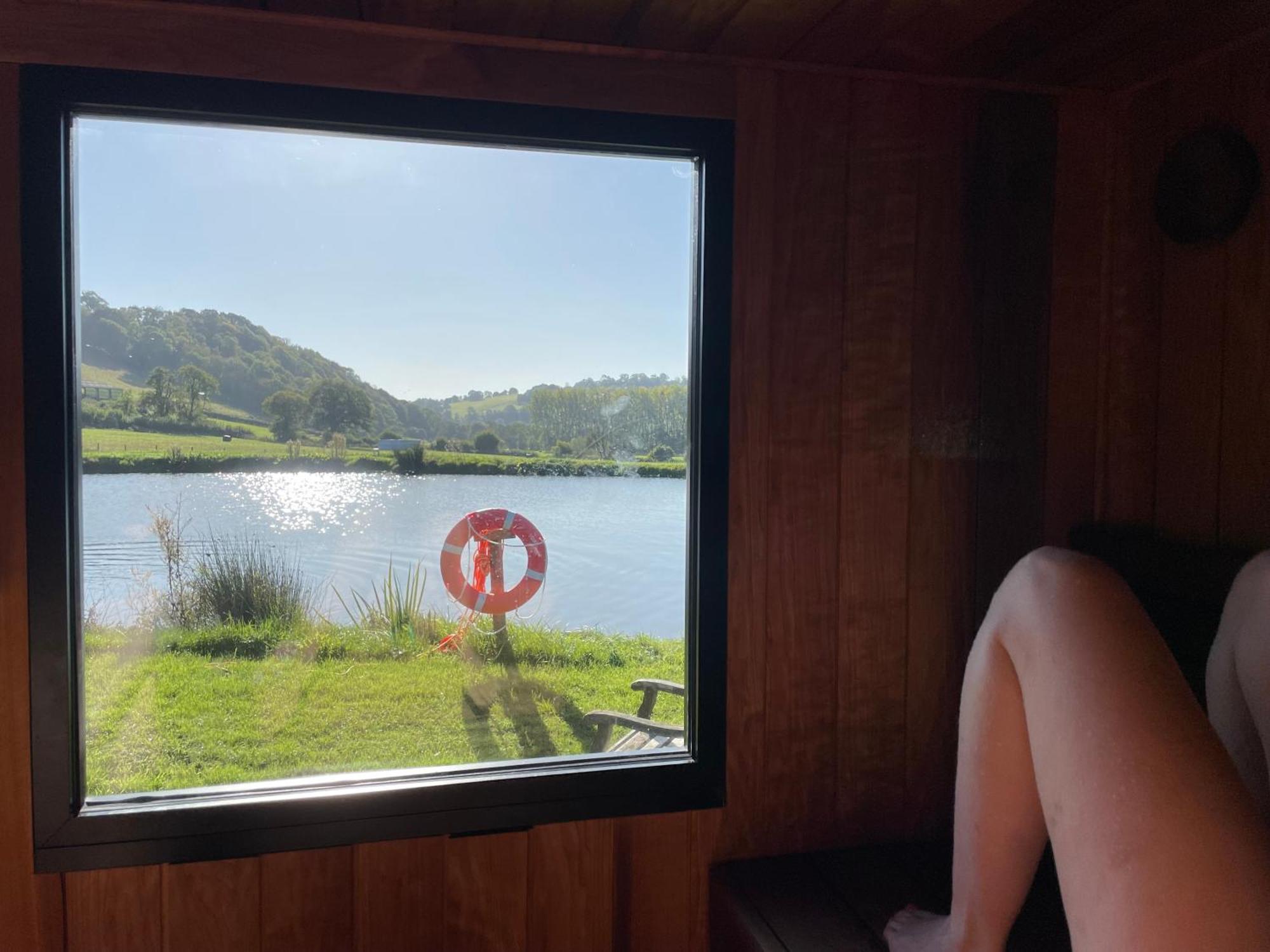 Rural Self Contained Cosy Pod House. Garway